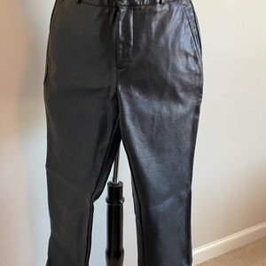 Like new- vegan leather crop pants